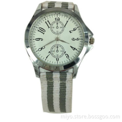 Children's Watch in Silver Case and Canvas Strap, Water-resistant Structure, Convenient, Very Useful